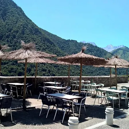 Hotell Chateau D'arance Cette-Eygun