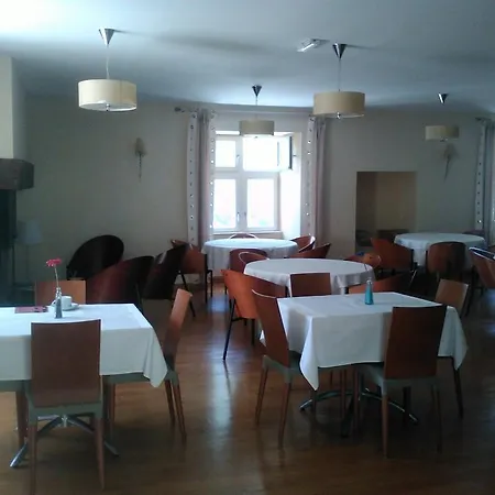 Hotell Chateau D'arance *