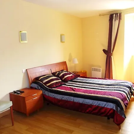 Hotell Chateau D'arance *